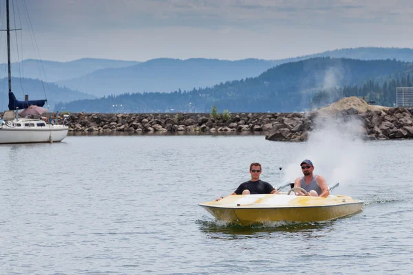 Two Men in a Speedboat — Stock Photo, Image