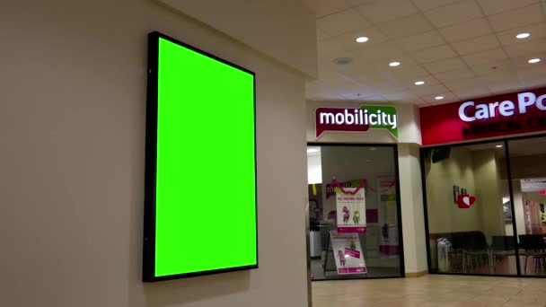 Cartelera verde para su anuncio en la pared — Vídeos de Stock