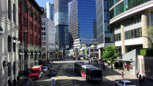 Foto estática de semáforos na rua Granville, no centro de Vancouver — Vídeo de Stock