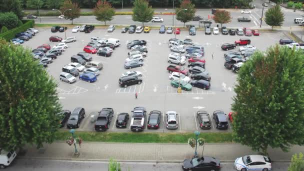 Strzał upływ czasu zajęty parkingu — Wideo stockowe