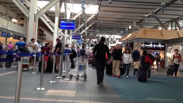 Terminal de aeropuertos en Vancouver BC Canada . — Vídeos de Stock