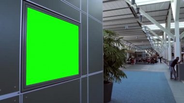 Yeşil billboard reklam.