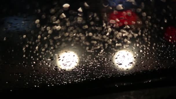 Blick vom Fahrersitz auf die Windschutzscheibe bei Nacht — Stockvideo