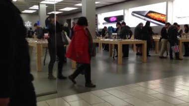 elma stok içinde alışveriş merkezi