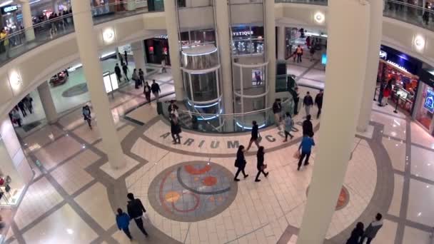 Één kant van shopping mall — Stockvideo