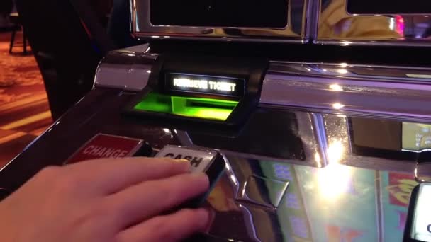 Makro-Slot-Automat Cash-Out-Taste — Stockvideo