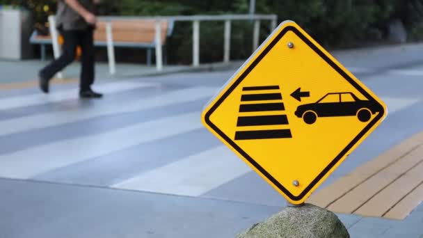 Pedestrian crossing traffic sign attention for car driver — Stock Video