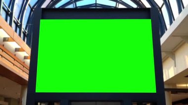 Reklamınızın alışveriş merkezi içinde yeşil billboard