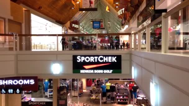 Um lado do shopping center em Coquitlam BC Brasil . — Vídeo de Stock