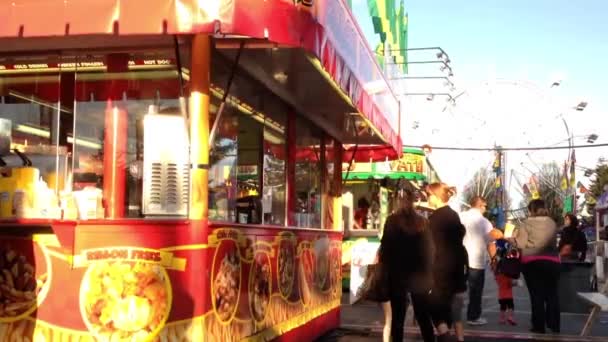 Żywności stoisko na zachodnim wybrzeżu zabawy karnawałowe — Wideo stockowe