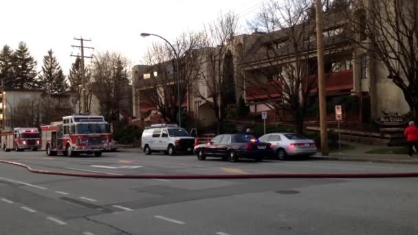 Fire Truck stopped on road  for apartment complex fire — Stock Video