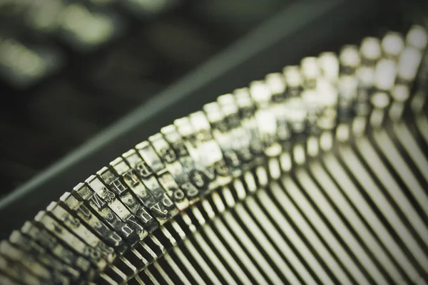 Hammer keys on an old type writer. Vintage filter. — Stock Photo, Image