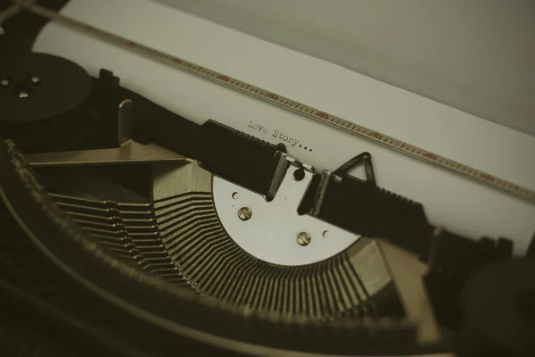 Κλείσιμο μιας παλιάς γραφομηχανής — Φωτογραφία Αρχείου