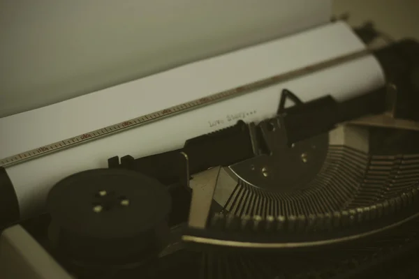 Κλείσιμο μιας παλιάς γραφομηχανής — Φωτογραφία Αρχείου