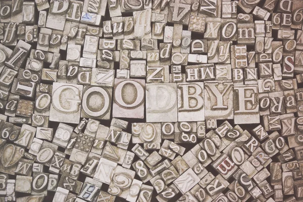 Cierre de letras tipográficas con la palabra Adiós — Foto de Stock