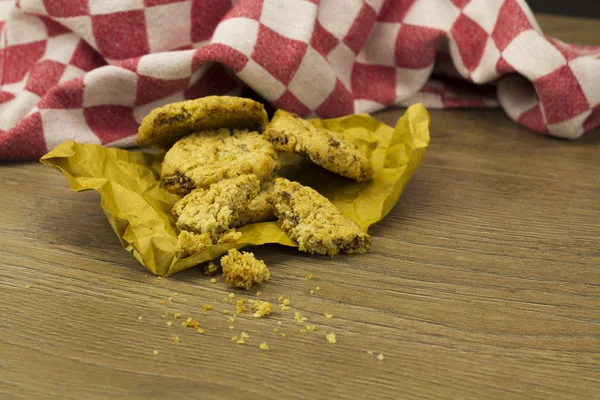 Galletas sobre fondo rústico — Foto de Stock