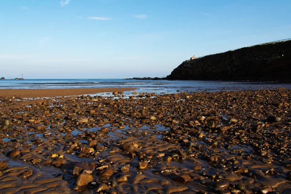 Переглянути від пляжу в місті Bude в Корнуоллі — стокове фото