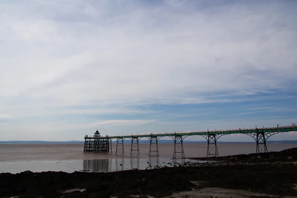 Vista sul lungomare di Clevedon, Inghilterra. Incluso il molo . — Foto Stock