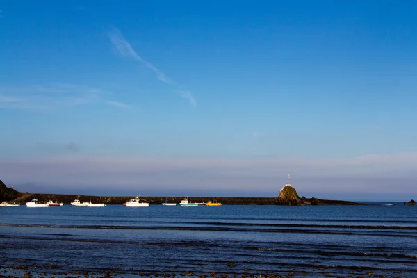 Переглянути від пляжу в місті Bude в Корнуоллі — стокове фото