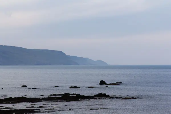 Vista de la costa cerca de Bude en Cornwall — Foto de Stock