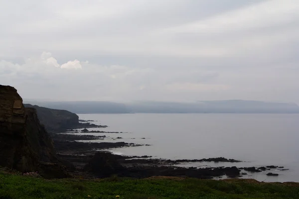 Vista do caminho costeiro entre Widemouth Bay e Bude — Fotografia de Stock