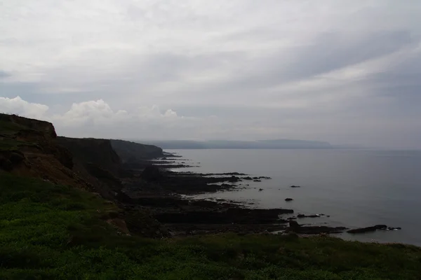 Vista do caminho costeiro entre Widemouth Bay e Bude — Fotografia de Stock