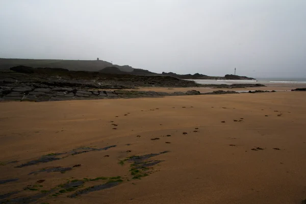 Rotsen aan de kust in Bude, Cornwall — Stockfoto