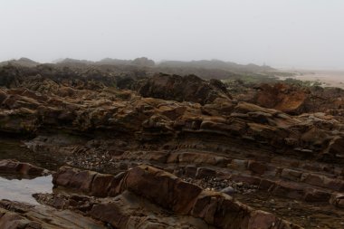 Kayalarda sol sarmalına gelgit tarafından su