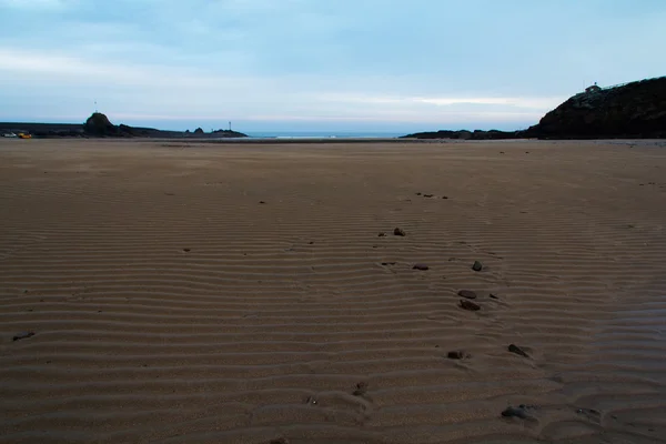 Переглянути від пляжу у місті Bude, Cornwall — стокове фото