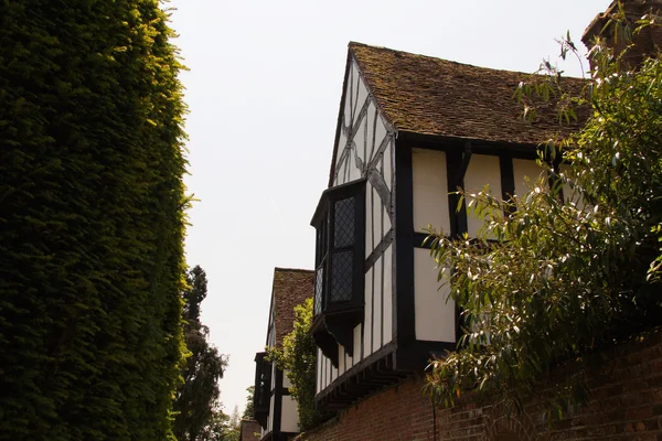 Altes tudor-gebäude in beaconsfield, buckinghamshire, england — Stockfoto