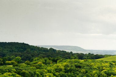 Chilterns Buckinghamshire'deki/daki oteller üzerinden bulutlu görünüm