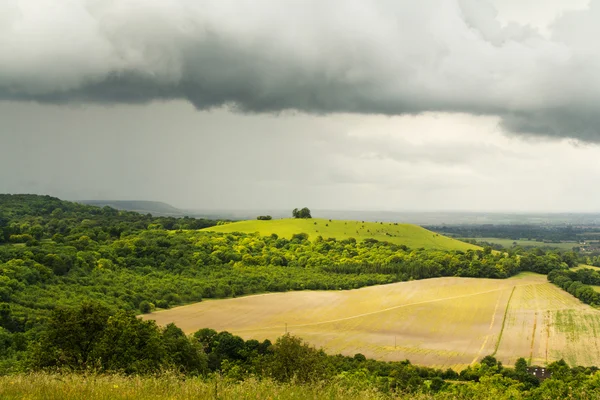 Vista nublada de los Chilterns en Buckinghamshire — Foto de Stock