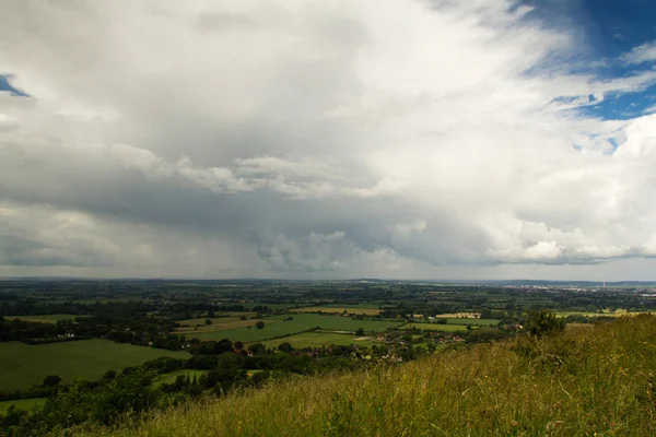 曇りバッキンガムシャーのチルターン丘陵の景色 — ストック写真