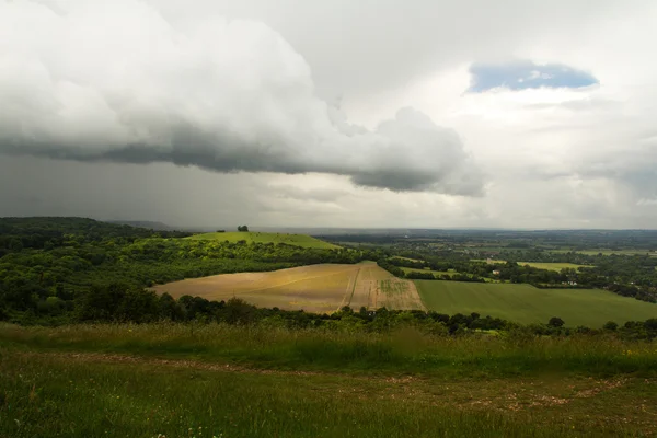 Vista nublada de los Chilterns en Buckinghamshire — Foto de Stock