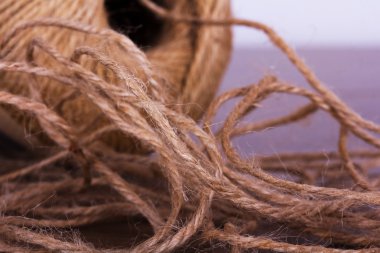 Dize ahşap arka plan üzerinde topu