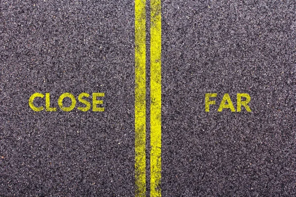 Tarmac with the words close and far — Stock Photo, Image