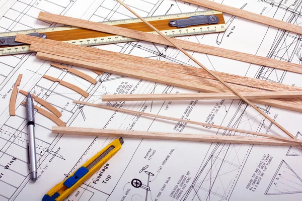 Balsa ahşap model uçak yapma