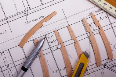 Balsa ahşap model uçak yapma