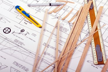 Balsa ahşap model uçak yapma
