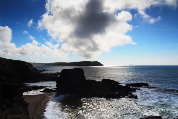 Прекрасний вид на море з Polzeath — стокове фото