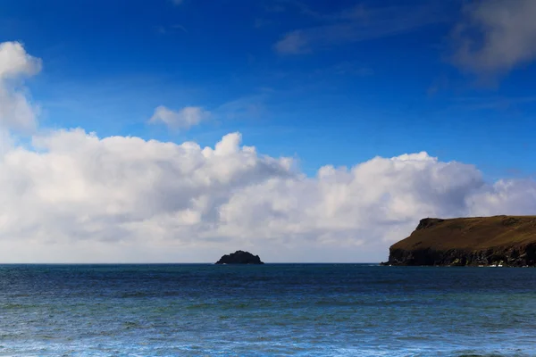 Schöne Aussicht über das Meer von Polzeath — Stockfoto