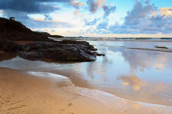 Early morning view of the beach at Polzeath — Stock Photo, Image