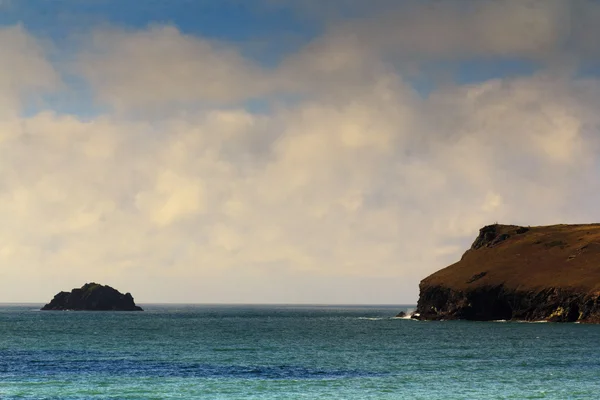 Bela vista sobre o mar de Polzeath — Fotografia de Stock