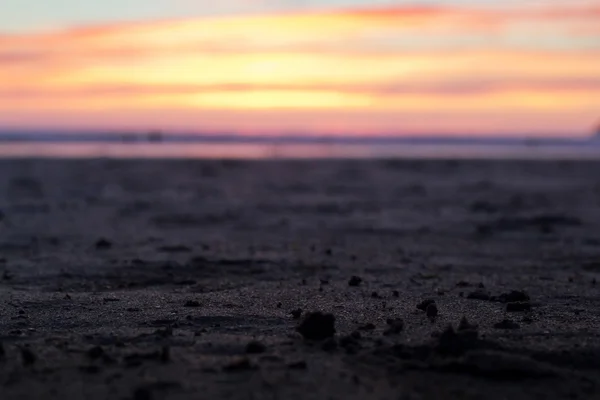 Colorido atardecer sobre la playa en Polzeath — Foto de Stock