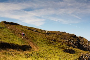 Polzeath yakınındaki kostal yoldan görüntülemek