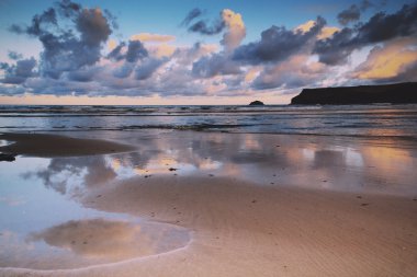 Polzeath Vintage Retro filtre plajda sabah erken görünümü