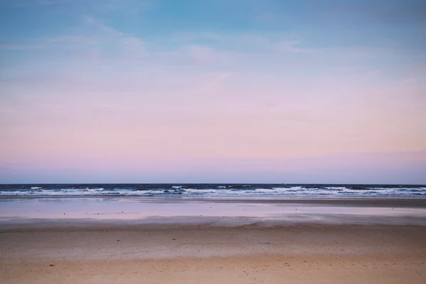 Polzeath 빈티지 복고 Filt에 해변을 통해 이른 아침 보기 — 스톡 사진