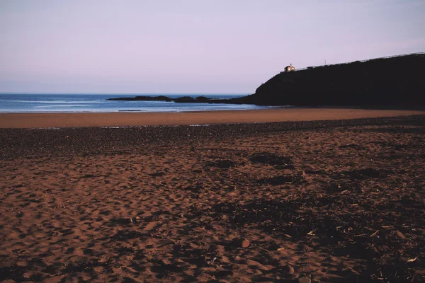 Zand en zee aan de kust in Bude, Cornwall Vintage Retro Fil — Stockfoto