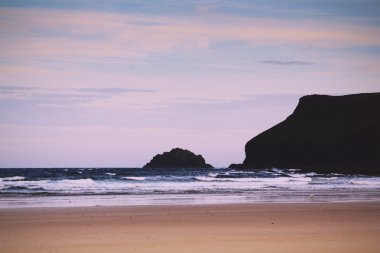 Polzeath Vintage Retro Filt plajda üzerinden sabah erken görünüm