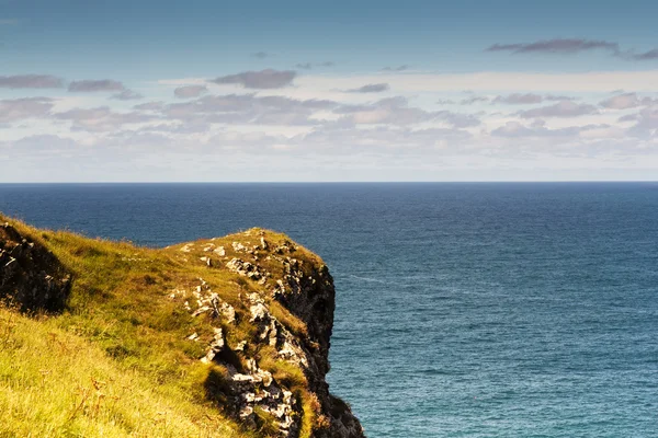 Blick vom Küstenweg bei Polzeath — Stockfoto